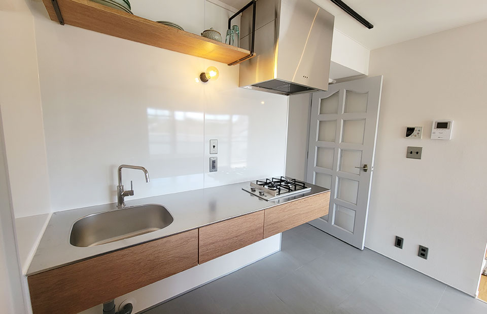 3. 内装リフォーム（床・壁・収納・間取り変更）