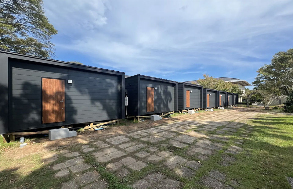 1. 被災地での仮設住宅